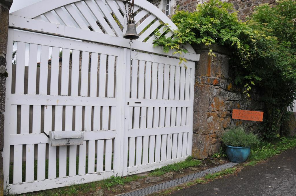 Le Potala Bed & Breakfast Le Bouchet-Saint-Nicolas Exterior photo